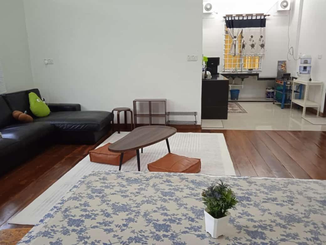 La Wood Homestay Kampung Kuala Besut Kültér fotó